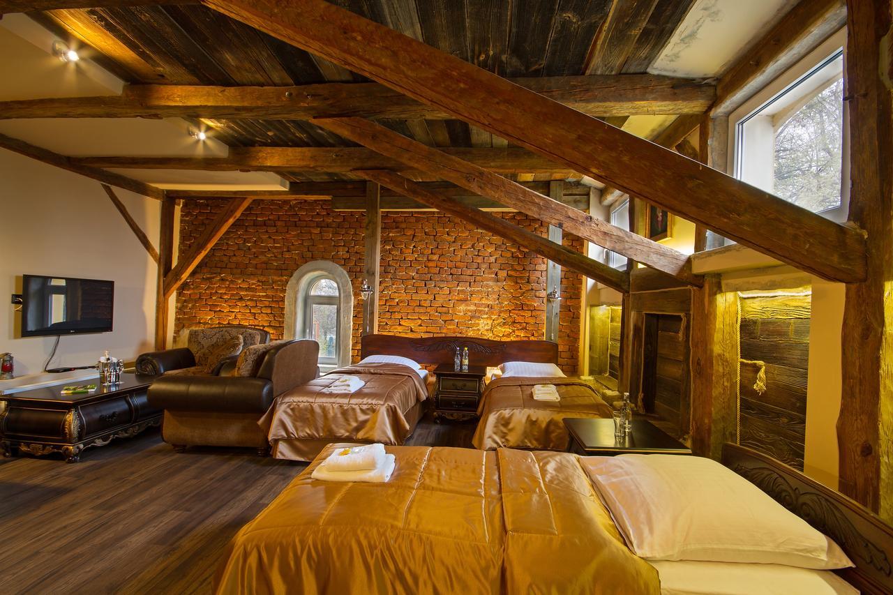 Dwor Boratyn Bed and Breakfast Exteriör bild